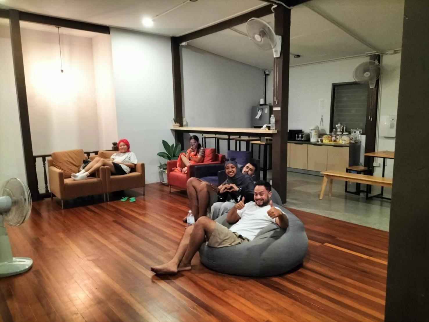 Ostello House Ju Bangkok Esterno foto