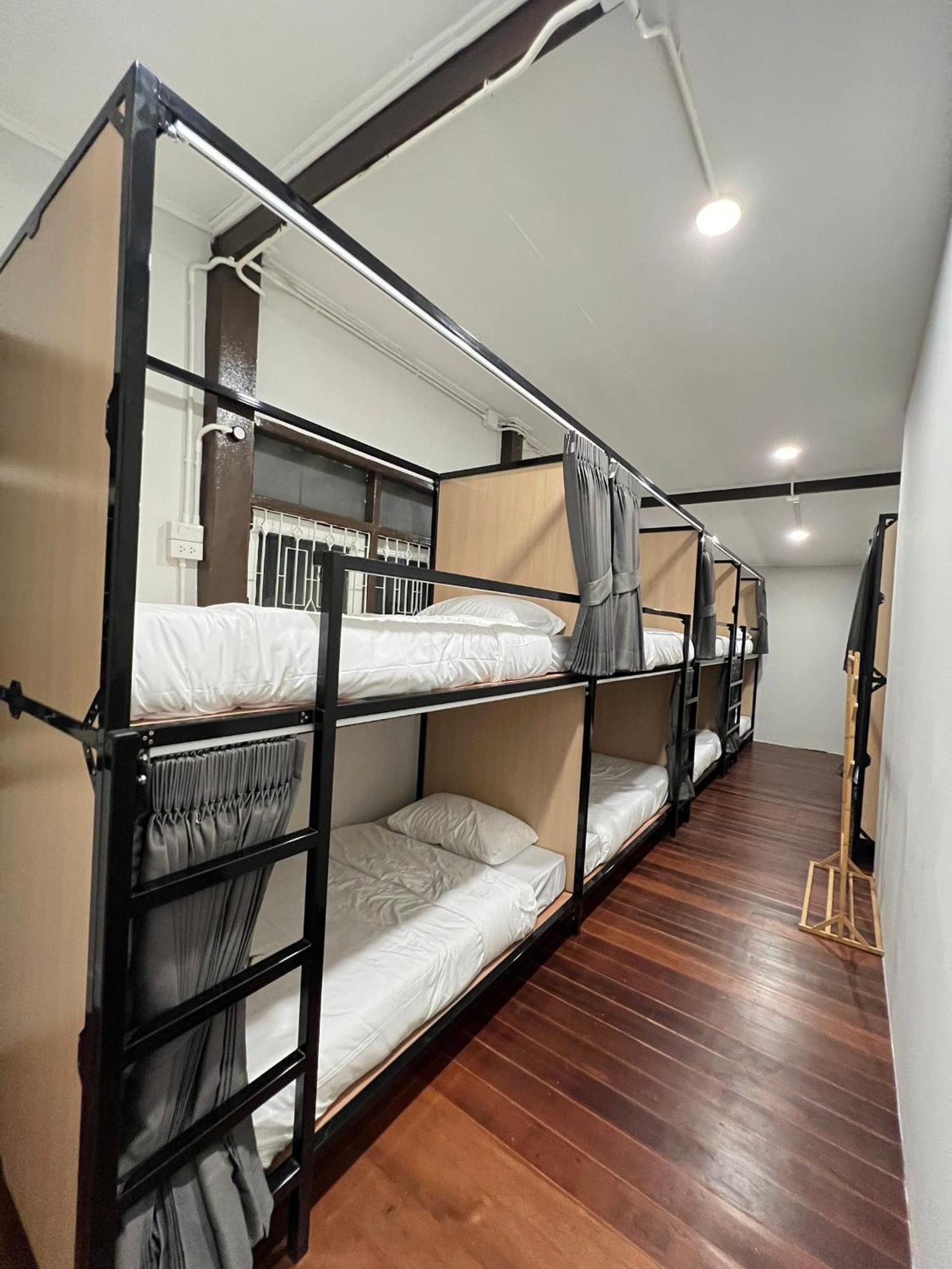 Ostello House Ju Bangkok Esterno foto